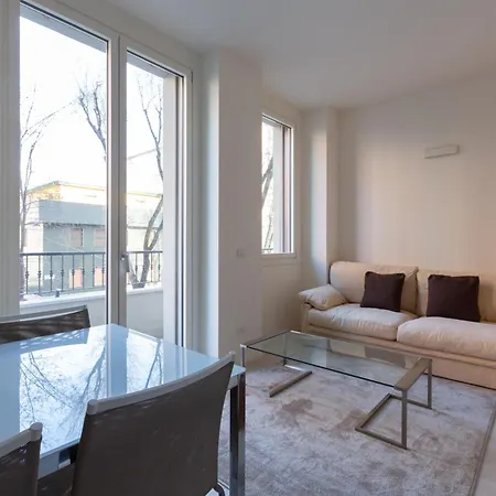 Bullona Elegant Apartment